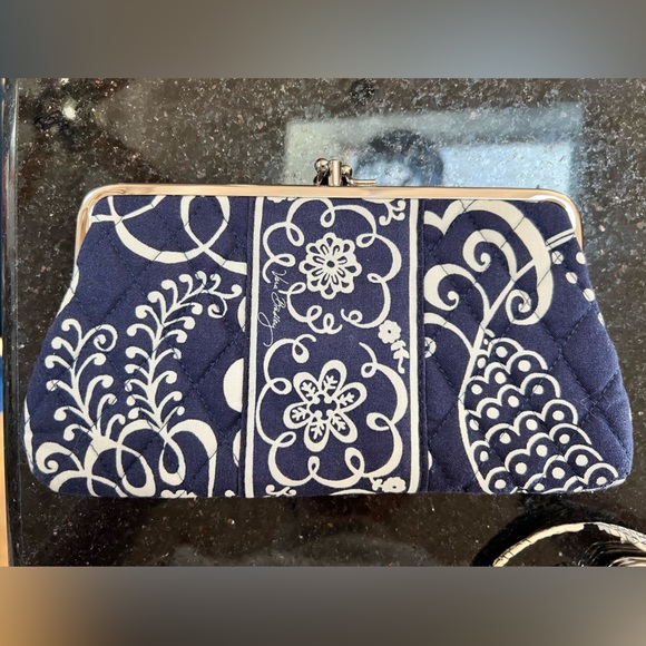 3 Vera Bradley Clutch Wallets and small Wristlet - Picture 9 of 13